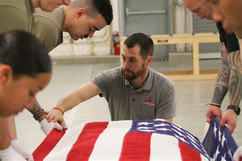 Arng Soldiers From 9 States Territories Conduct Funeral Honors Training In Virginia Beach