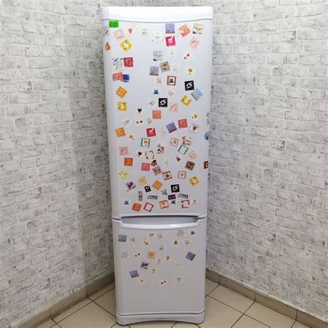 Indesit B20FNF.025 - Холодильники с нижней морозильной камерой