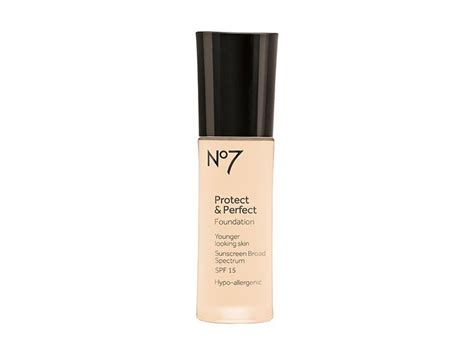 Boots No7 Protect & Perfect Foundation Calico (SPF15) Ingredients and Reviews