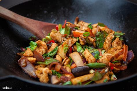 Wok Gemüse Mit Hähnchen Und Pak Choi Asiatisch Grillen