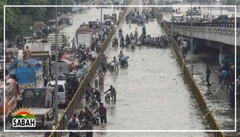 Heavy Rainfall Goes On In Port City Of Karachi Causing Loss Of Lives