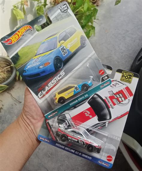 Lot Honda Civic EG SPOON Feat R34 Nissan Skyline Hot Wheels Premium