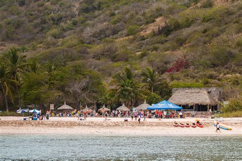 Deer Island Tour in Mazatlán with El Cid Marinas Aries Fleet