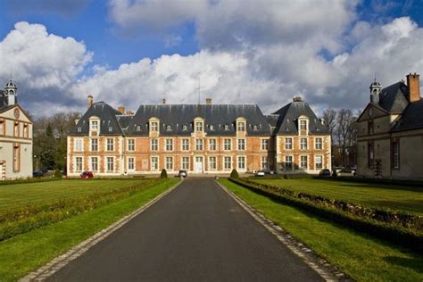 Un château dans les Yvelines pour accueillir 200 migrants expulsés de