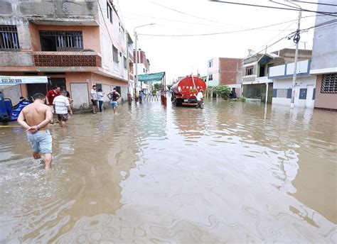 Emergencia Por Lluvias Viviendas Sufrieron Da Os En Chimbote Por