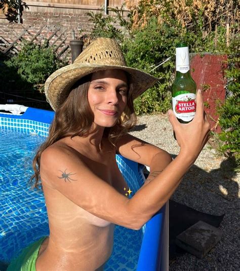 Caitlin Stasey Nude Porn Pictures Xxx Photos Sex Images Pictoa