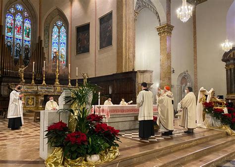 Perugia Bassetti Celebra La Messa Dell Epifania Samuele Ammesso Alla