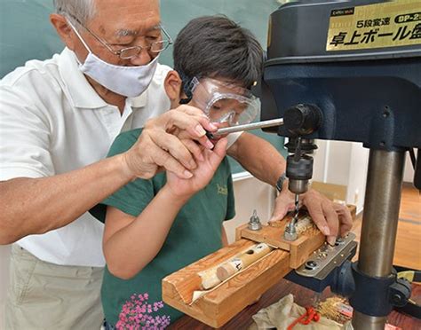 高槻市立樫田小学校で日本の伝統楽器「篠笛」作りに挑戦 高槻市のプレスリリース