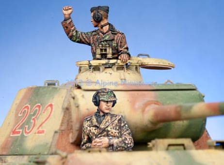 Compra Alpine Miniatures WSS Panzer Commander Set 2 Figs 1 35