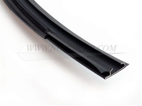 Trim Moulding Windscreen Left