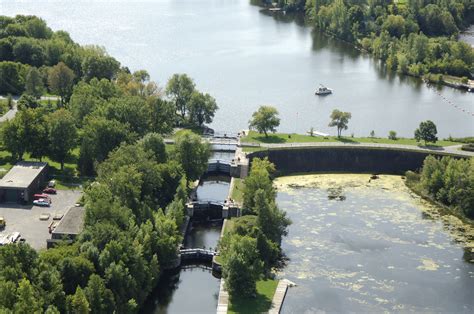 Rideau River Lock 16 Bridge In Ottawa On Canada Bridge Reviews