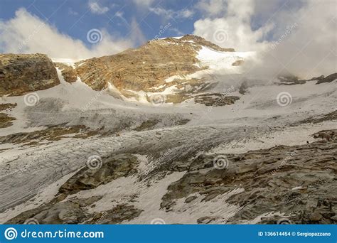 Glaciar De Lyskamm Del Pico De Indren En El Macizo De Monte Rosa Foto