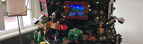 Super Mario Christmas Tree - N64 Squid