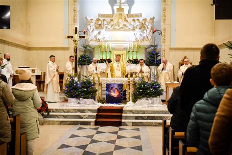 Fotorelacja Z Pasterki R Sanktuarium Matki Bo Ej Salety Skiej W