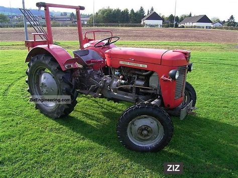 Massey Ferguson Mf 25 1962 Agricultural Farmyard Tractor Photo And Specs