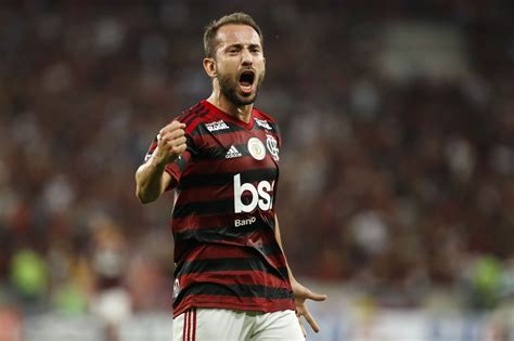 Everton Ribeiro Ganha Aumento E Renova O Flamengo BAHIA NO AR