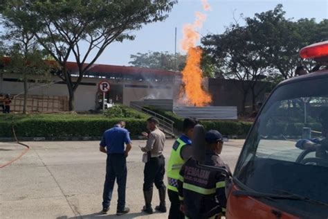 Badan Geologi Fenomena Semburan Api Di Rest Area Km Tol Cipali Umum