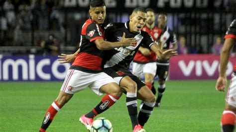 Em jogo marcado por cenário de guerra Flamengo vence o Vasco encerra