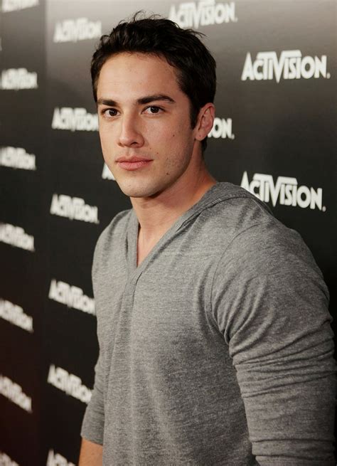 Poze Michael Trevino Actor Poza 22 Din 40 Cinemagiaro