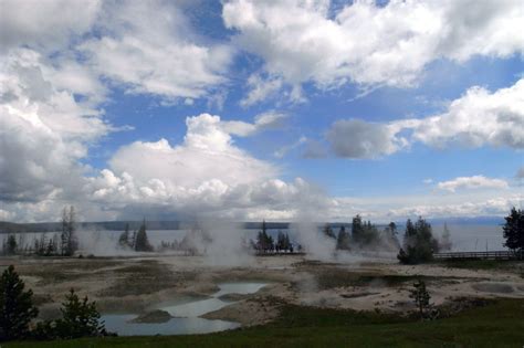 West Thumb Geyser Basin - Justinsomnia