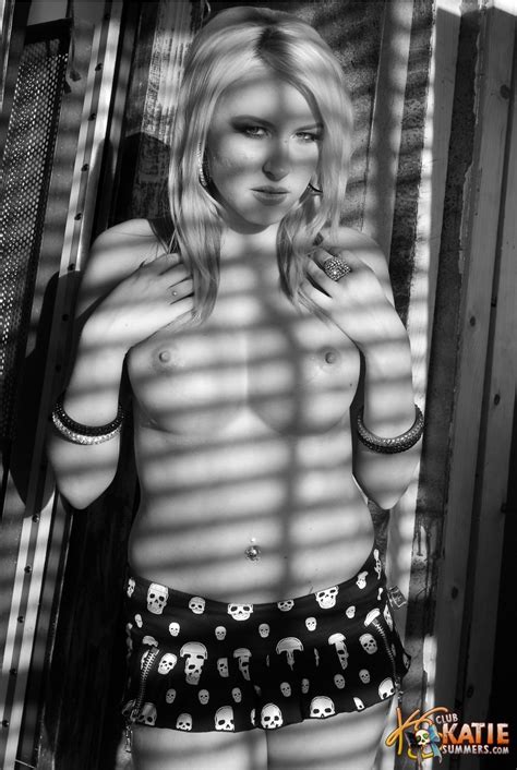 Blonde Hottie Katie Summers Flashing Her Tits Behind The Window Photos