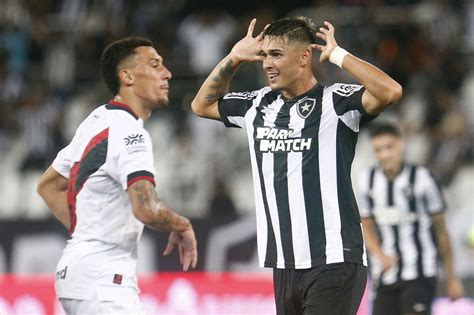 Atlético GO é derrotado pelo Botafogo e após duas derrotas ocupa a