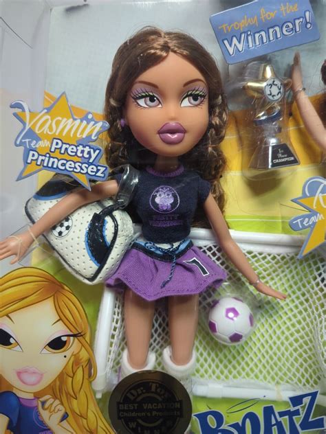 Bratz Play Sportz Teamz 2 In 1 Soccer Yasmin Roxxi Dolls Opened