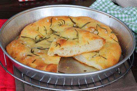 FOCACCIA SOFFICISSIMA Focaccia Al Rosmarino Con Impasto Di Patate