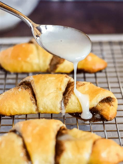 Cinnamon Crescent Rolls Julie S Eats Treats