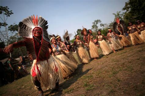 Fotografía El rezo de las tribus indígenas por la protección del Amazonas