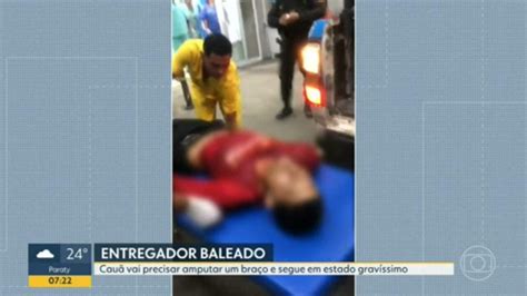 Entregador baleado em ação da PM em Duque de Caxias passa por cirurgia