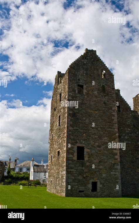 Kirkcudbright castle hi-res stock photography and images - Alamy