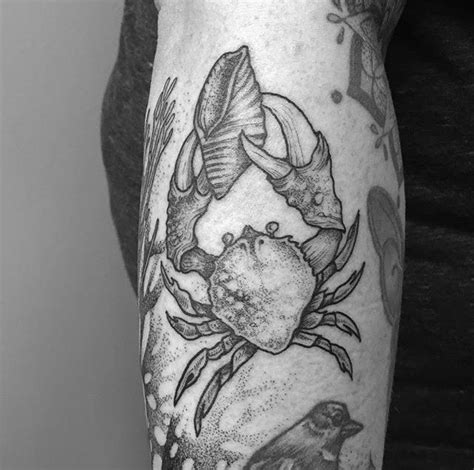 Crab by tomtomtatts on Instagram | Crab tattoo, Geometric tattoo, Sheep ...