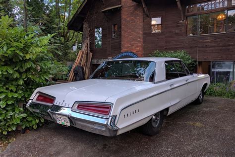 Old Parked Cars Vancouver: 1967 Dodge Polara Hardtop