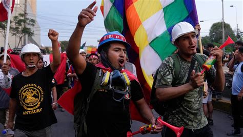 Continúan las protestas en Perú Liberan a 192 detenidos en la