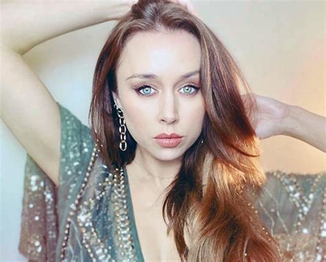 Una Healy Nude And Sexy Pics And LEAKED Porn Video OnlyFans Leaked Nudes