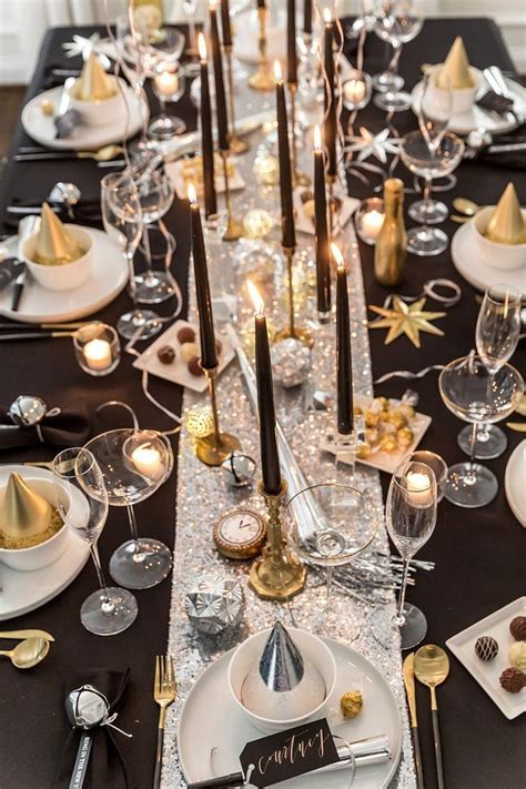 How To Host A New Years Eve Dinner Party New Years Eve Decorations