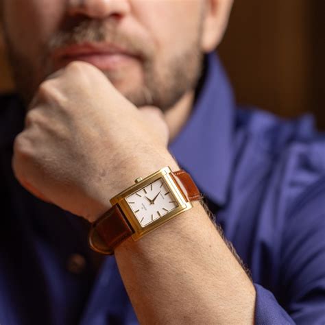 The Attraction Of Rectangular Watches Make Your Wrist Stand Out