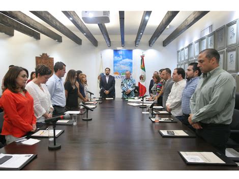 Cabildo De Sp Guarda Minuto De Silencio Por Oficial Muerto Grupo Milenio