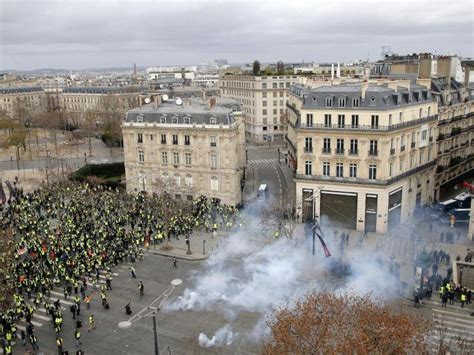 Krawalle Bei Gelbwesten Demos In Frankreich Und Belgien