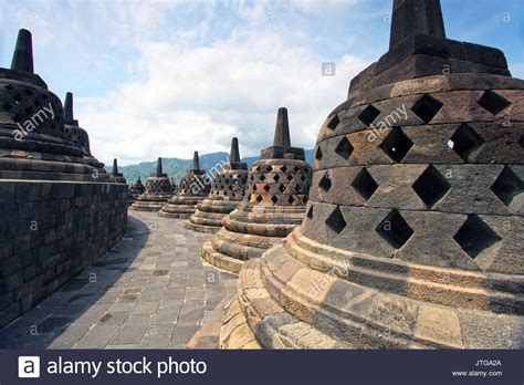 Worlds Largest Buddhist Temple Hi Res Stock Photography And Images Alamy