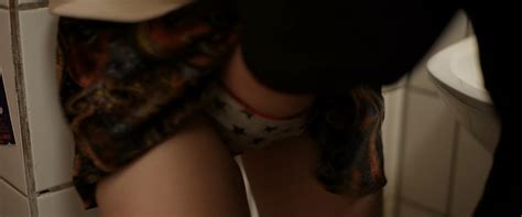 Nude Video Celebs Julia Zange Nude Mein Bruder Heisst Robert Und Ist Ein Idiot