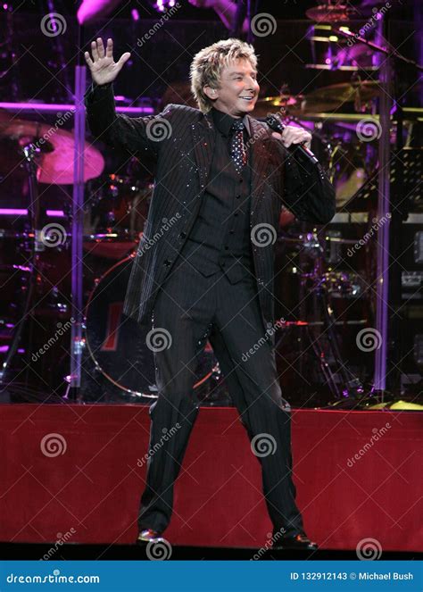 Barry Manilow Performs In Concert Editorial Stock Photo Image Of Rock