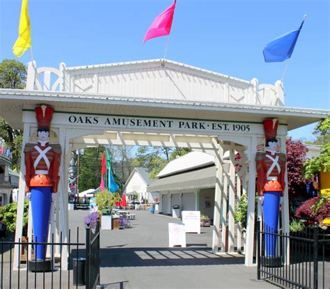 File:Oaks Amusement Park entrance Portland Oregon.jpg - Wikipedia, the free encyclopedia