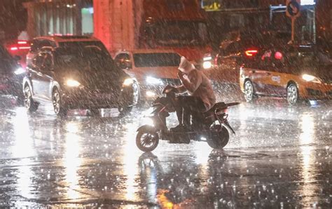 雷阵雨中到大雨逼近河北｜一级异常！今夏京津冀降雨异常偏多澎湃号·媒体澎湃新闻 The Paper