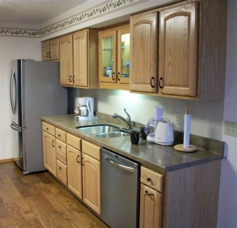 Smith Kitchen | Canary Cabinets