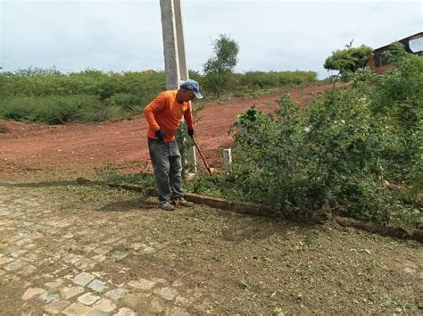 Prefeitura De Picos Segue Realizando A Limpeza Nos Bairros Da Cidade