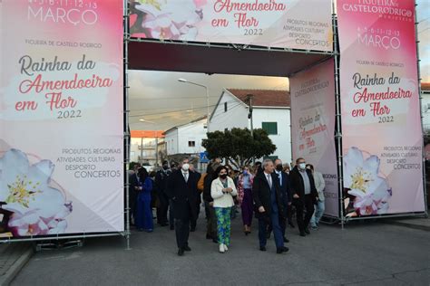 Festa Da Amendoeira Em Flor Em Figueira De Castelo Rodrigo Abriu Ao