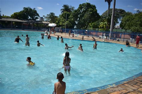 Piscinas Dos Centros Esportivos Est O Reabertas Para A Popula O Desde