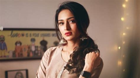 Erica Fernandes Finally Breaks Silence About Quitting Krpkab Fans Show Support